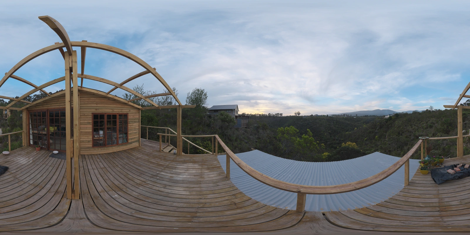Treetop Balcony_小熊猫超级
