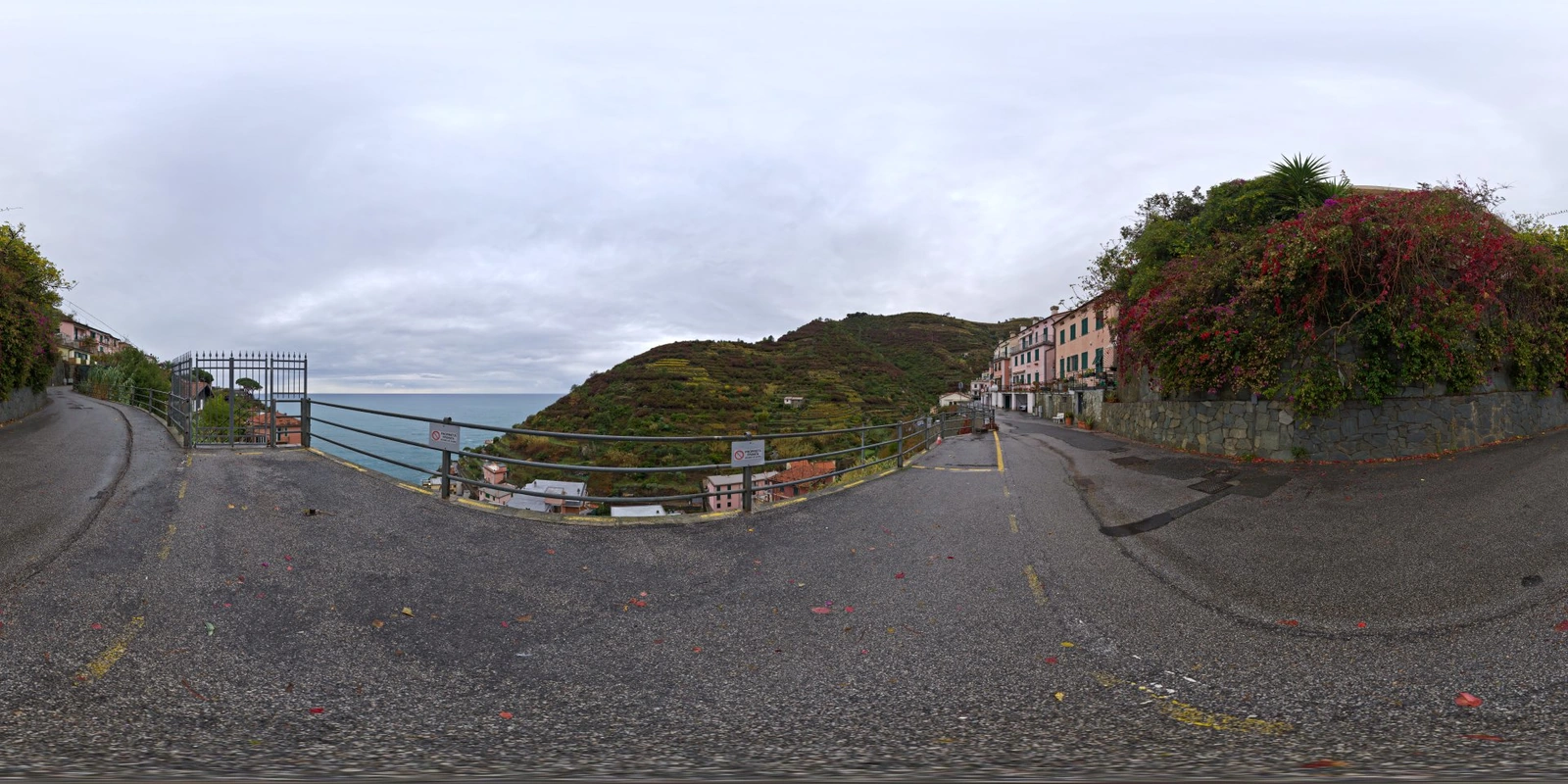 Cloudy Cliffside 道路_小熊猫超级